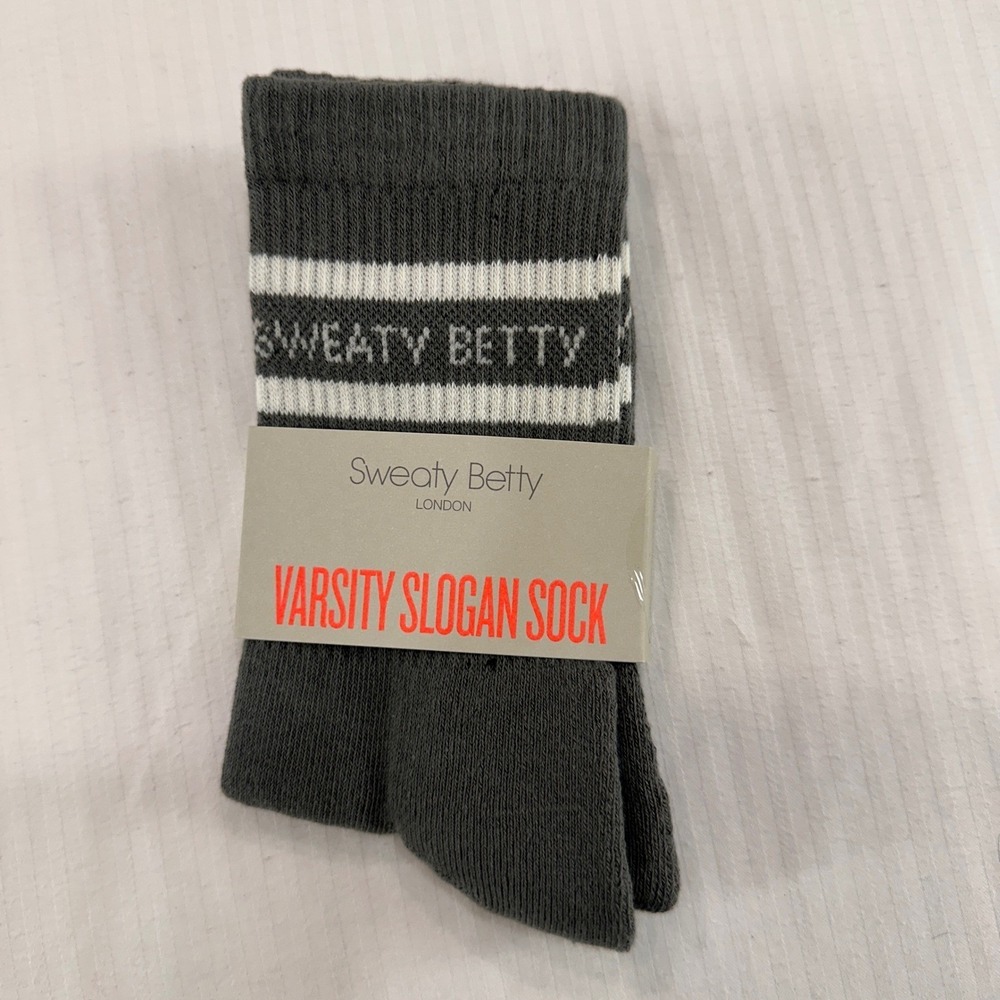 NWT Sweaty Betty Varsity Slogan Crew Socks Umbra Green Women's Size US 4-7‎